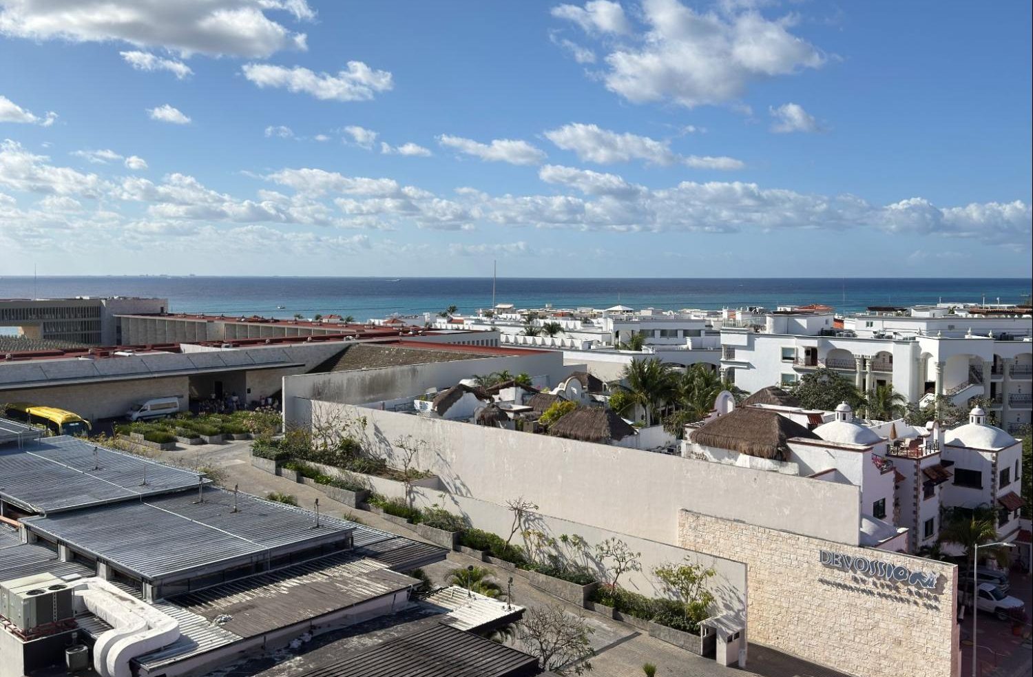 Riviera Maya: Large Resorts, Limited Walkability